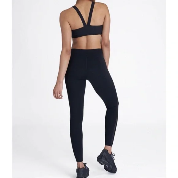 SPANX Every.Wear Mesh Side Leggings - Picture 4 of 16